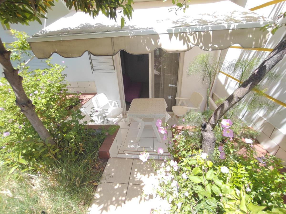 Ioli Garden Apartment ลีเมนาส ภายนอก รูปภาพ